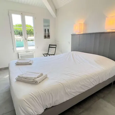 Superbe Avec Piscine Chauffee, Proche Ars-en-Ré