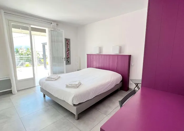 Villa Superbe Avec Piscine Chauffée, Proche